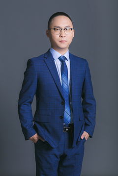 杨童