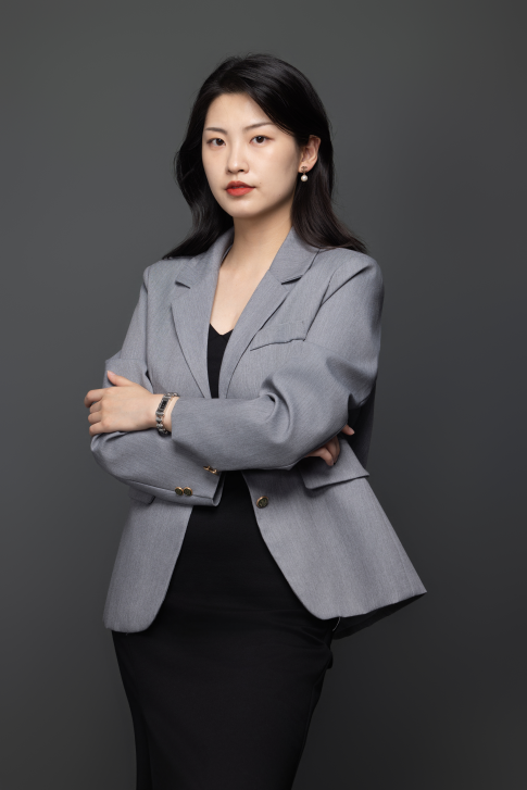 殷嘉鸿