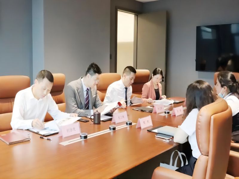重庆市两江公证处管委会委员黎睿一行莅临我所走访交流