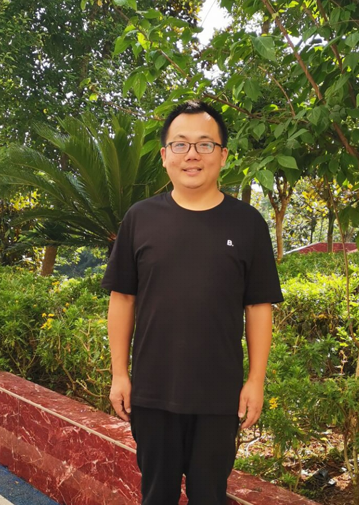 瞿荣华