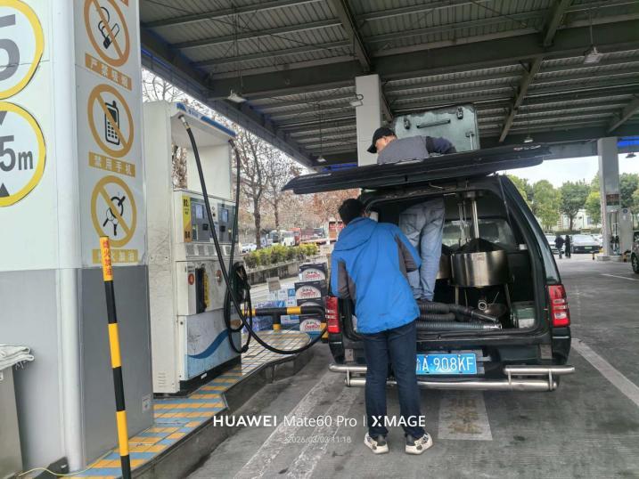 金渝站开展春季设备检修与计量检测行动