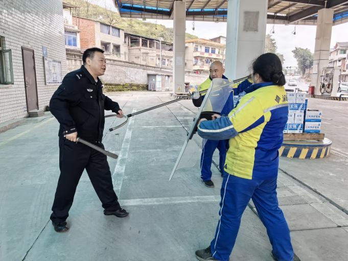 警企携手筑防线，反恐培训护平安