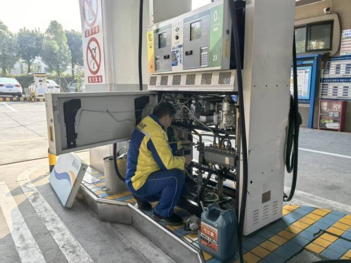 筑牢安全防线 美化站容站貌