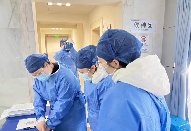 沪杰使者助力接种 疫苗卫士守护安康